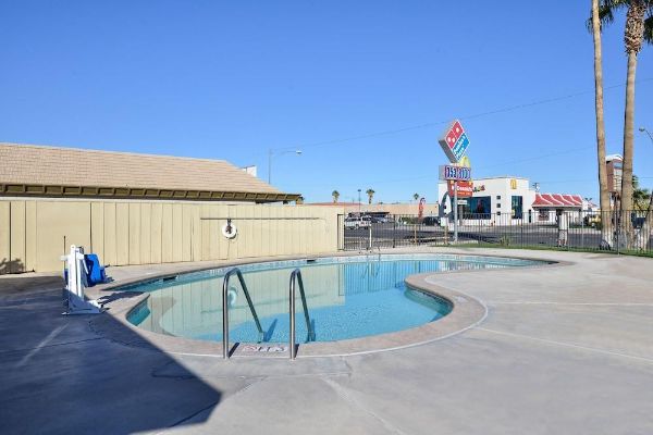 Crown Motel (El Centro)